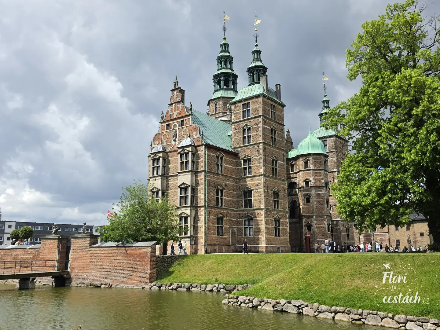 Pohled na palác Rosenborg v Kodani.