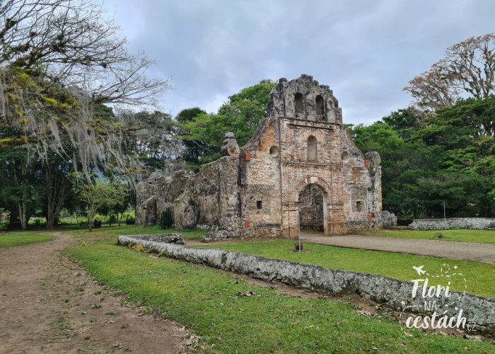 Las Ruinas de Ujarrás, Ujarrás, Kostarika