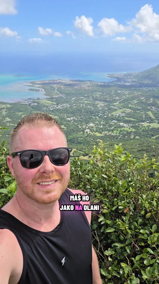 Mauricius, den 8.

Vylet na nejvyšší vrchol Mauricia - Piton de la Petite Rivière Noire v Black River Gorges a Alexandra falls.

Jen já a příroda.

#mauritius #blackrivergorges #view #nature #vacation